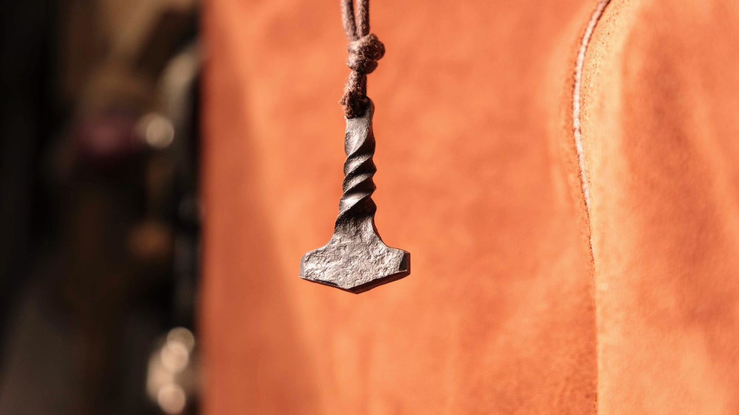 Black Iron Mjolnir image 2